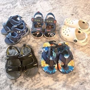 6c and 7C shoes 5 PAIRS